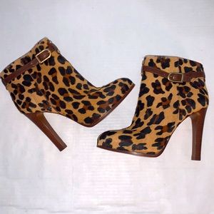 Tory Burch Brown Leopard Print Bovine Hair Ankle Booties Size 6.5